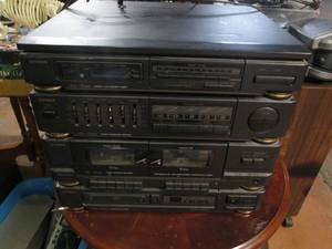 lot 3 image: Fischer Stereo Synthesizer Tuner, i...