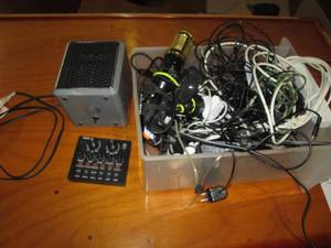 lot 21 image: Remall music mixing component, hand...