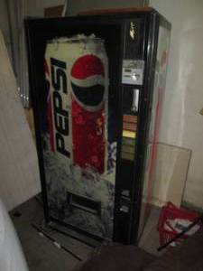 lot 26 image: Pepsi vending machine, no key, dril...