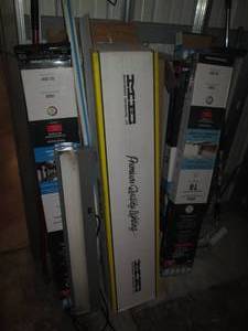 lot 87 image: Large variety of 4ft LED replacemen...