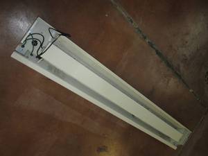 lot 92 image: Cadet 240v hard-wire baseboard heat...
