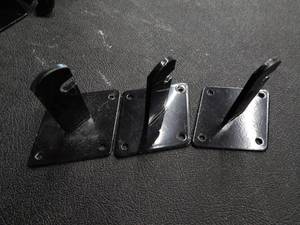 lot 129 image: Set of 3 Gridwall Mounting Brackets - Black