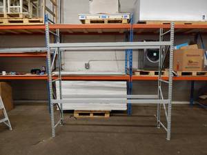 lot 68 image: 1 Section of Pallet Racking - 24 Uprights, 8 Beams - 2 Shelves