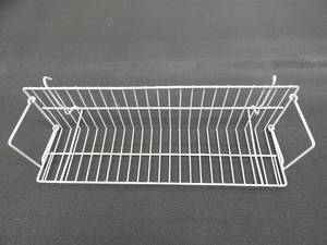 lot 102 image: Set of 5 Gridwall Retail Shelf Basket - White