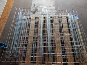 lot 86 image: Set of 5 Wire Shelves for Pallet Racking