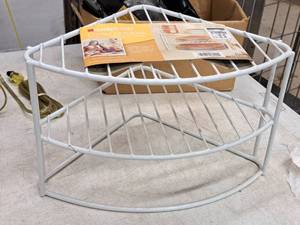 lot 649 image: Closetmaid Corner Dish Rack