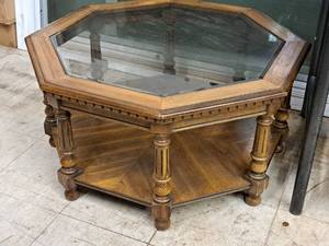lot 564 image: Coffee Table with Glass Top