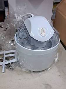 lot 712 image: Kitchen HQ Ice Cream Maker BL520