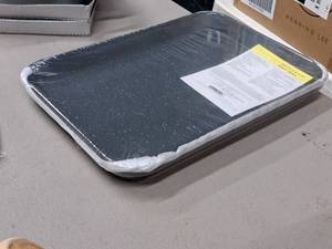 lot 753 image: Lot of (2) Curtis Stone Baking Sheet Pan 9x13