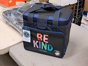 lot 781 image: Life Is Good Zipperless Cooler Bag  24 Can
