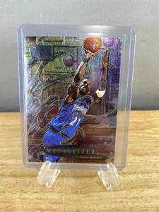 lot 81 image: 1996-97 Fleer Metal Metalized Kevin Garnett NBA Trading Card J