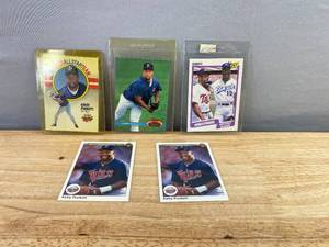 lot 262 image: Collection of 5 Kirby Puckett Baseball Cards J