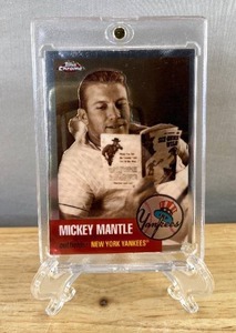 lot 24D image: 2007 Topps Chrome Mickey Mantle New York Yankees MLB Baseball Card in Protective Case N