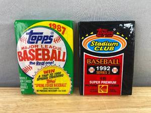 lot 86 image: New 1987 Topps Baseball Card Pack & 1992 Topps Stadium Club Series 2 Pack N