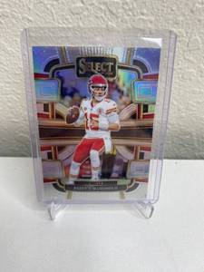 lot 326 image: 2023 Patrick Mahomes II Panini Select NFL Chiefs Football Card No. 49 - Concourse Silver Prizm M