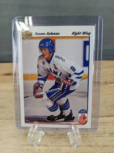 lot 54D image: 1991-92 Upper Deck Teemu Selanne NHL Rookie Hockey Card T