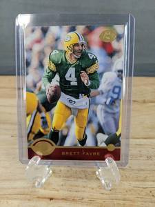 lot 728 image: 1996 Donruss Leaf Collectors Edition Brett Favre Football Trading Card in Protective Case T