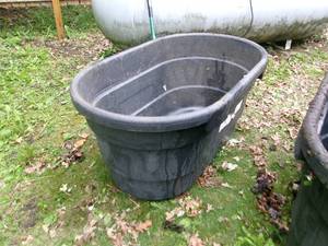 lot 6 image: 150 Gallon Water Tank