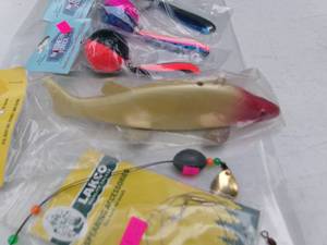lot 43 image: Lakco Spearing Decoy & 3 Northern Crack Teasers (NOS)