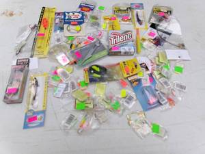 lot 81 image: Misc Fishing Lures, Hooks, Spinners, Teardrops & More (NOS)