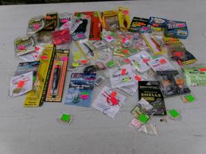 lot 79 image: Misc Fishing Lures, Hooks, Spinners, Teardrops & More (NOS)