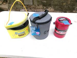 lot 91 image: Clam, Fishing Buddy & Strikemaster Bait Buckets (NOS)