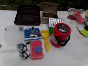 lot 92 image: Fishing Misc 2 Openfaced Reels, Sm Bait Bucket & Sm Tackle Boxes (NOS)