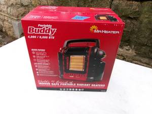 lot 107 image: 4-9000 BTU Buddy Heater (NOS)