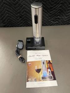 lot 16 image: Secura Electric Wine Opener Model SWO-3N with Charging Base