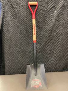 lot 39 image: Razorback Professional Steel Transfer Shovel with D-Grip