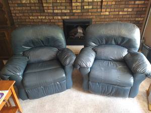 lot 1 image: Pair of Rocking Recliners