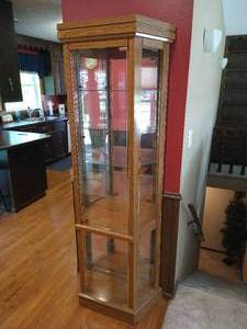 lot 11 image: China Cabinet