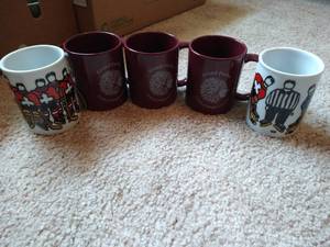 lot 31 image: Hockey Themed Coffee Mugs GF Central Redskins & Canada vs. US