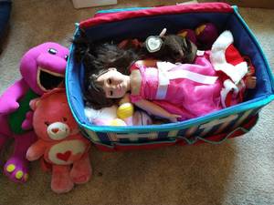 lot 40 image: Soft Toy Box w Stuffed Animals, Dolls, Ty Beanie Babies, Etc