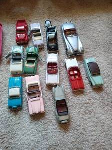 lot 47 image: Twelve Vintage Die Cast Cars