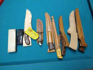 lot 75 image: Knives w Leather Covers & Sharpening Stones