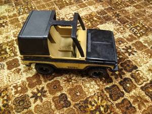 lot 78 image: Tonka Vehicle 18 Long
