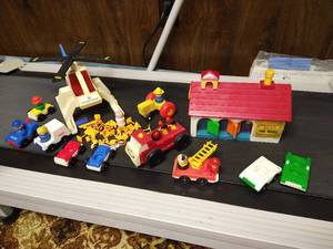 lot 91 image: Vintage Fisher Price Helicopter, Fire Station, Vehicles & People