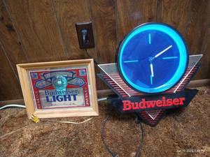 lot 119 image: Budweiser Clock & Bud Light Mirror