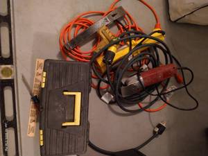 lot 134 image: Tool Lot- Tool Box, Level, Light, Crow Bar, Oscillating Tool