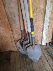 lot 201 image: Five Shovels