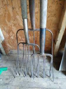 lot 212 image: Pitch Forks