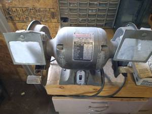 lot 290 image: Bench Grinder