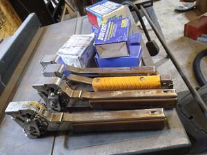 lot 305 image: Hammer Staplers & Staples