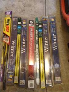 lot 316 image: Nine New Windshield Wiper Blades