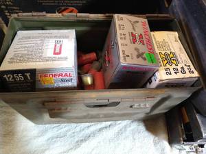 lot 328 image: Ammo Box w 12 Gage Shot Gun Shells