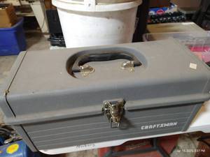 lot 332 image: Craftsman Plastic Toolbox w Contents