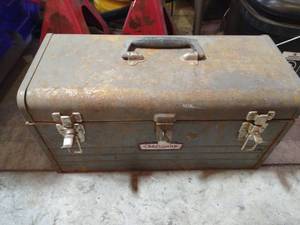lot 348 image: Metal Toolbox & Tools