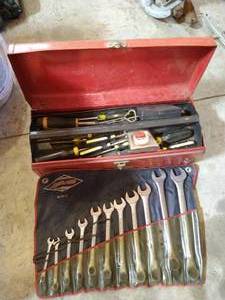 lot 358 image: Tool Box w Contents, Wrench Set