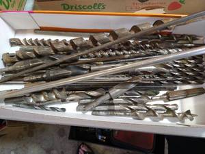 lot 360 image: Flat of XL Drill Bits